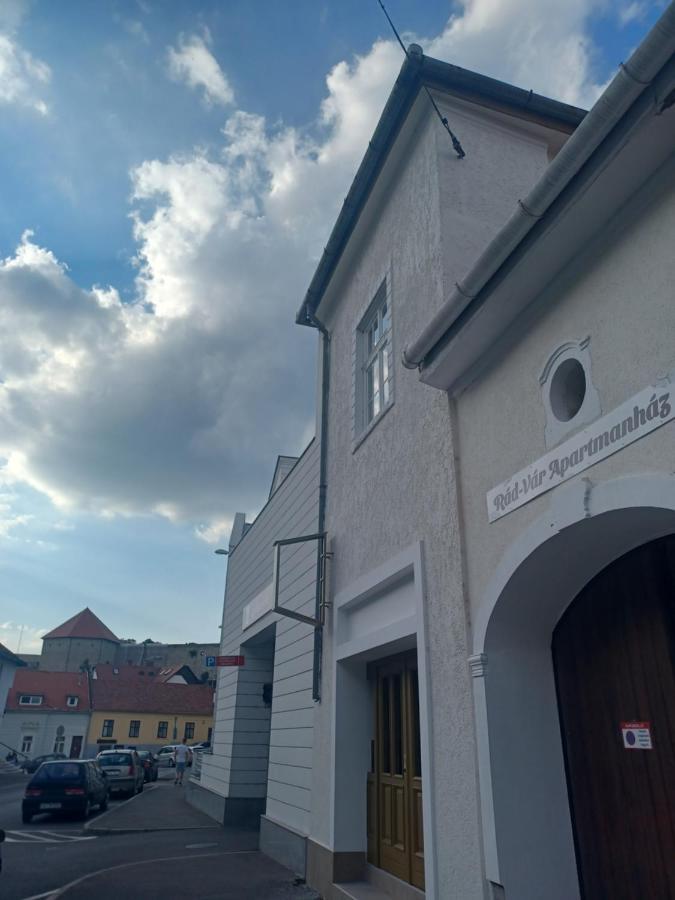 Rad-Var Apartmanhaz Eger Exterior photo
