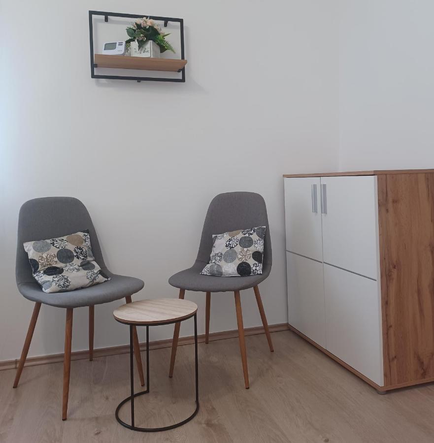 Rad-Var Apartmanhaz Eger Exterior photo